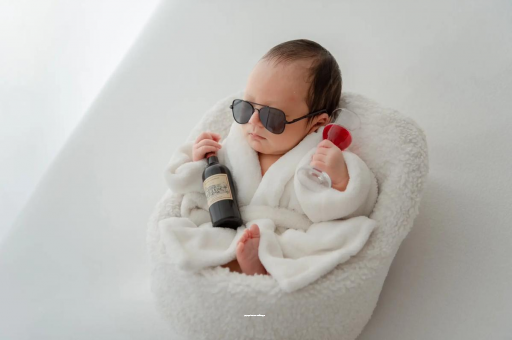 进贤孕妇肚脐眼突出来